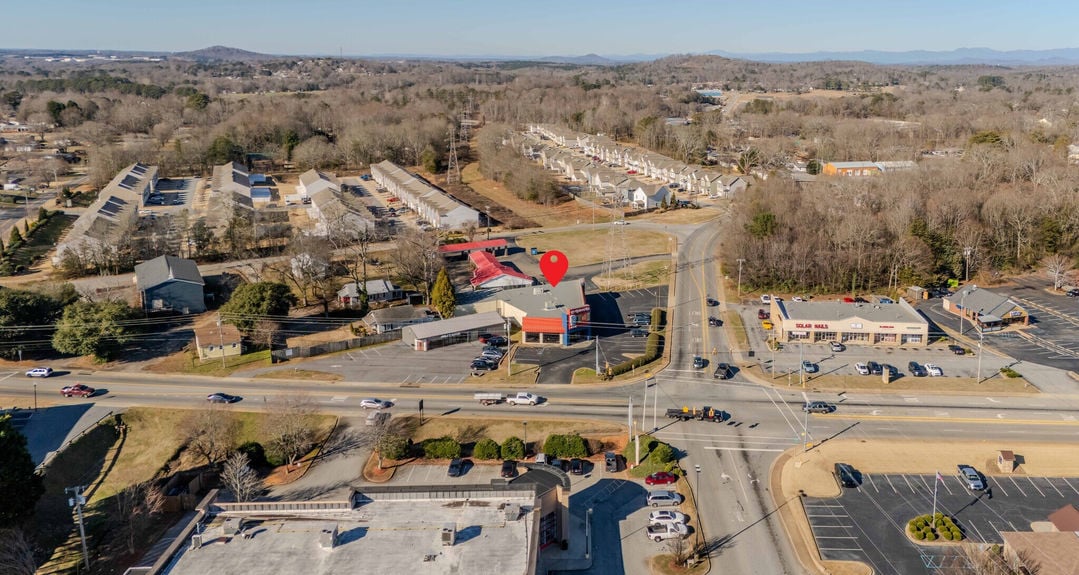 1088 S Pendleton St-23