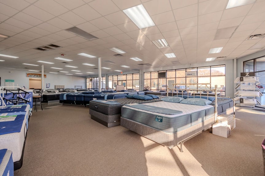 1088 S Pendleton St-9