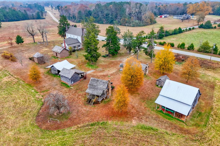 163 Old Buncombe Road-13