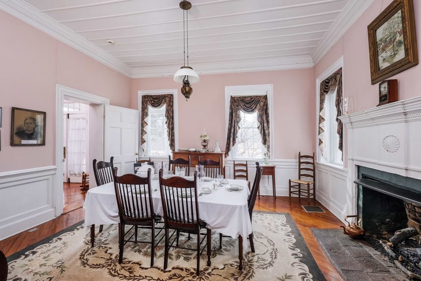 163 Old Buncombe Road-35