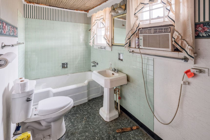 163 Old Buncombe Road-41