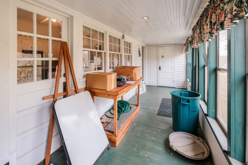 163 Old Buncombe Road-44