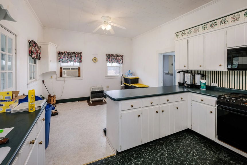 163 Old Buncombe Road-46