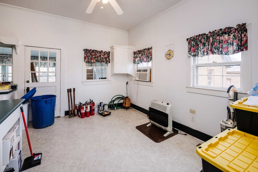 163 Old Buncombe Road-48