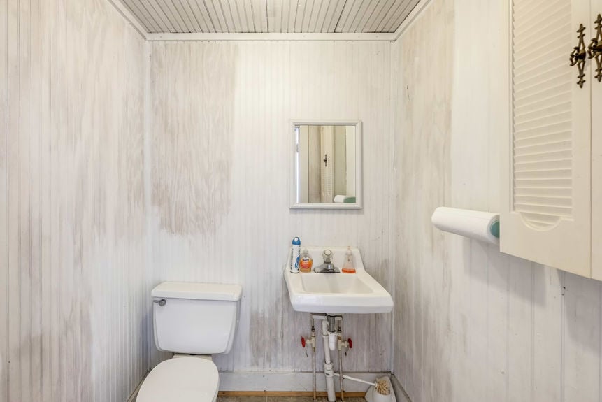 163 Old Buncombe Road-52