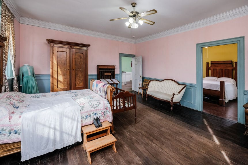 163 Old Buncombe Road-57