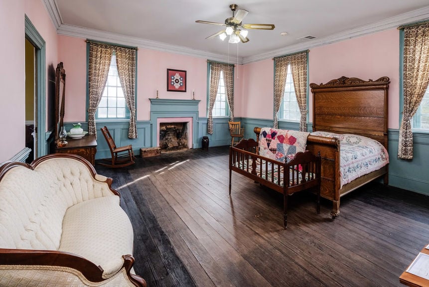 163 Old Buncombe Road-58