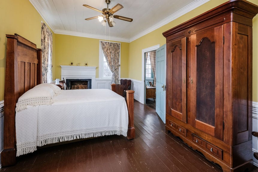 163 Old Buncombe Road-59