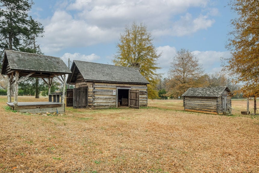 163 Old Buncombe Road-9