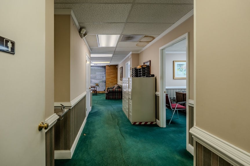 215 Pleasantburg Dr-18