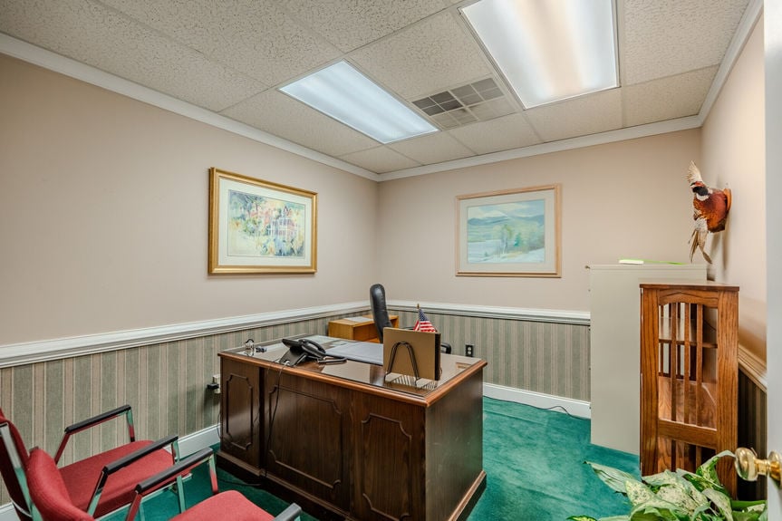 215 Pleasantburg Dr-20