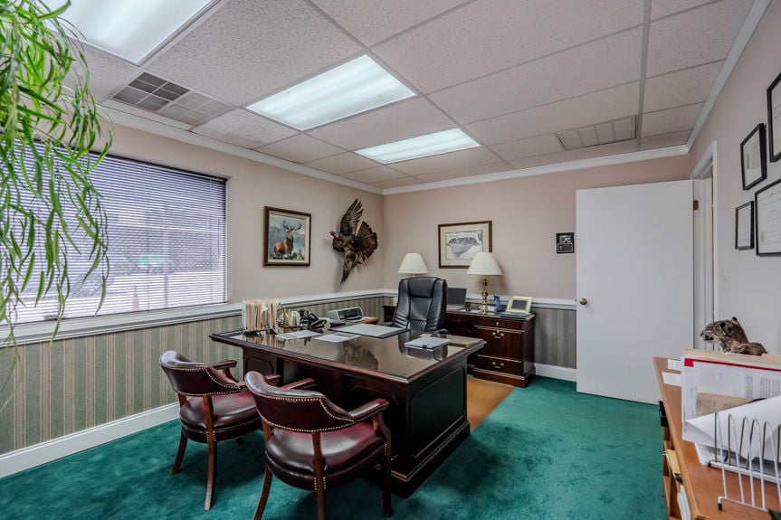 215 Pleasantburg Dr-26