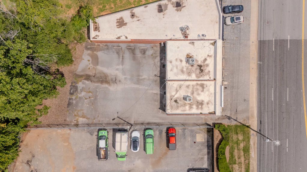 215 Pleasantburg Dr-5