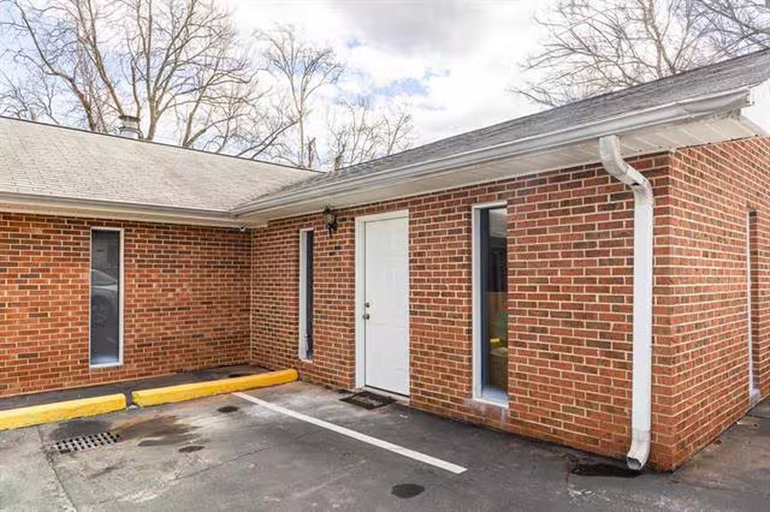 250 Cedar Springs Ave_-3