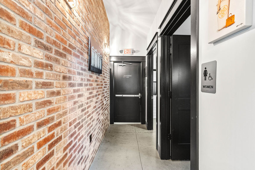 8026 E Main Steet--14