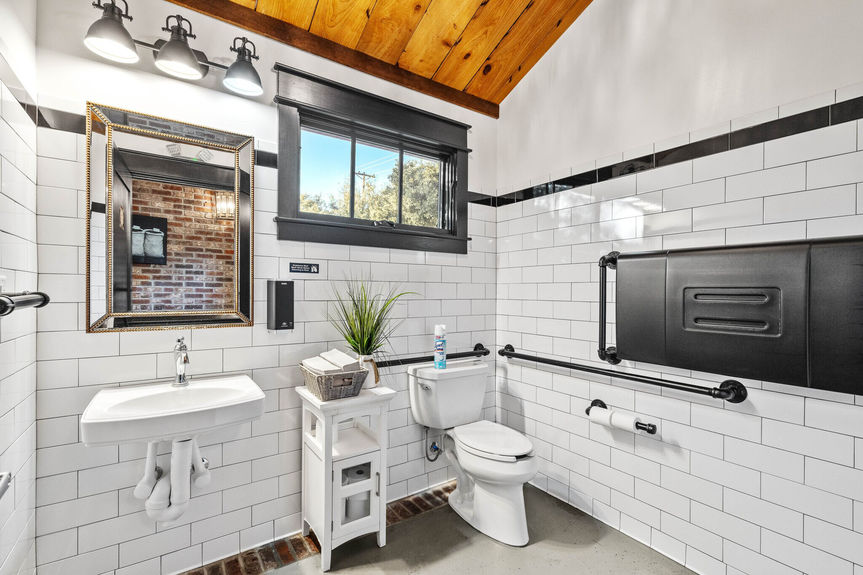 8026 E Main Steet--16