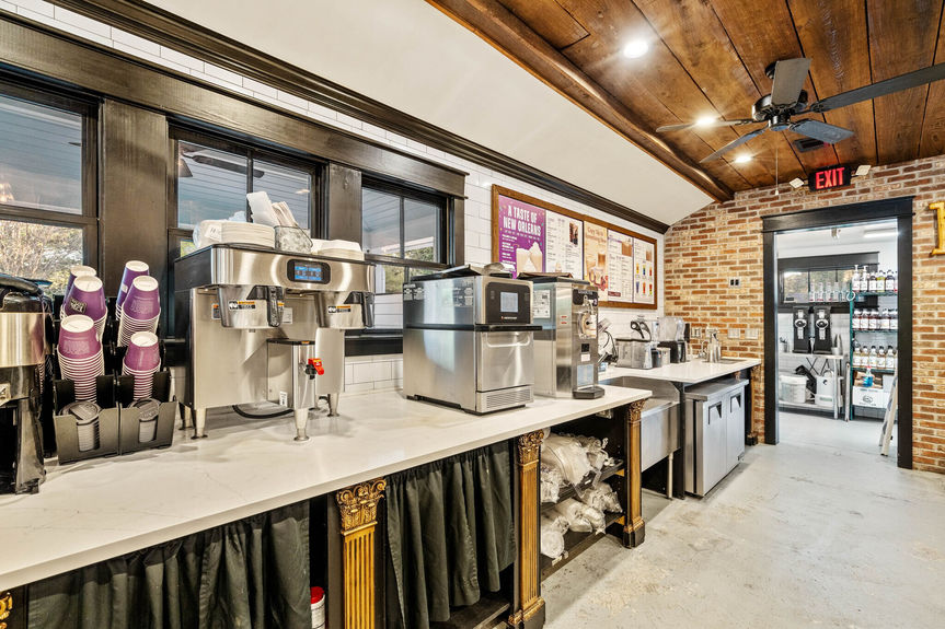 8026 E Main Steet--27