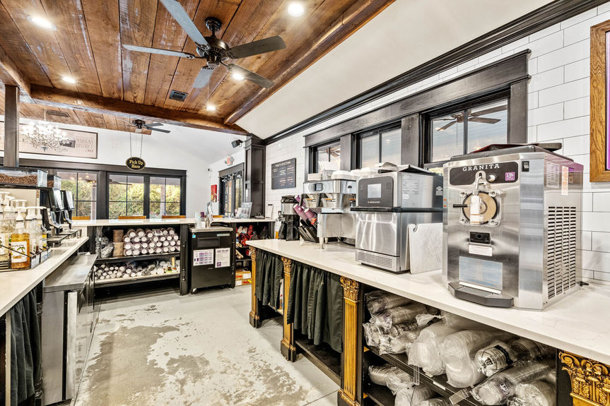 8026 E Main Steet--30