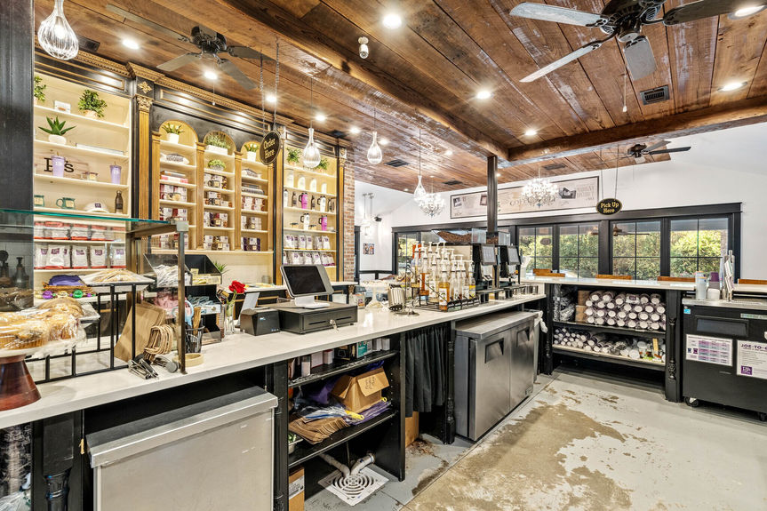 8026 E Main Steet--31