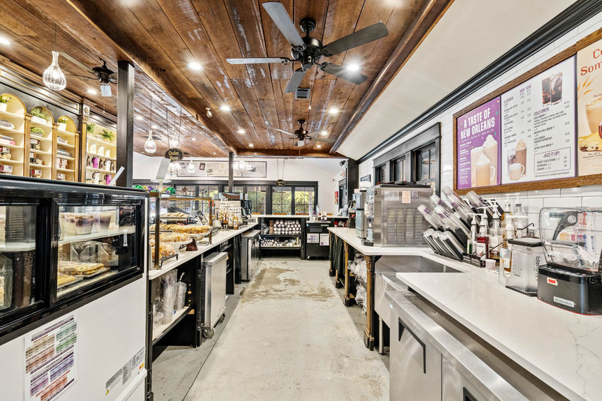 8026 E Main Steet--34