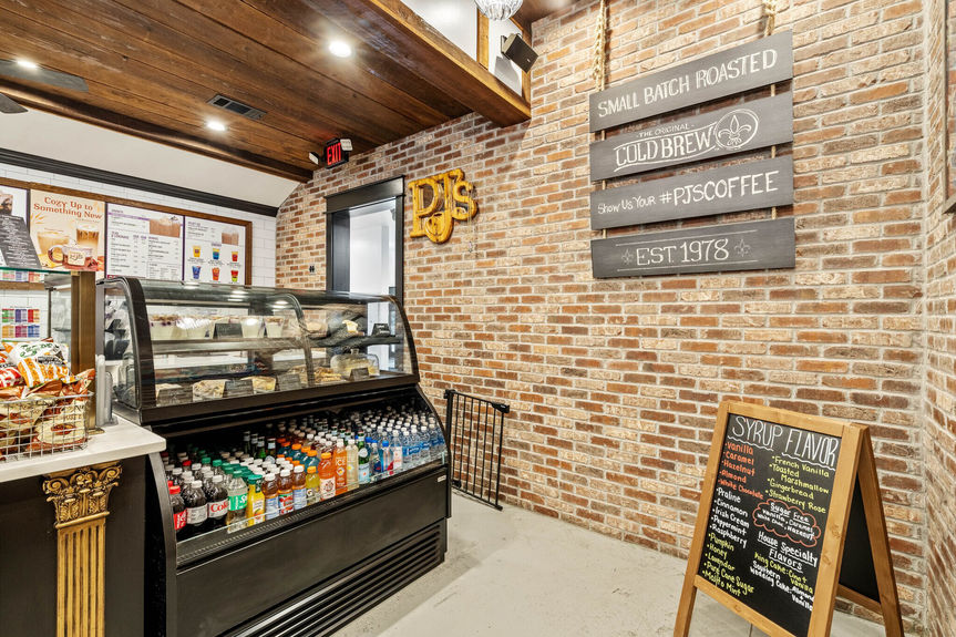 8026 E Main Steet--39