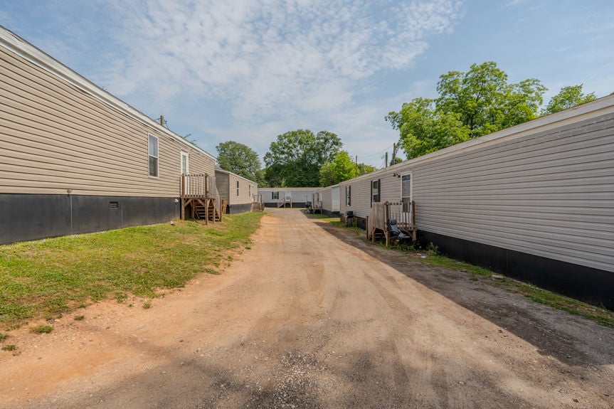 923 W Lee Road MLS-8