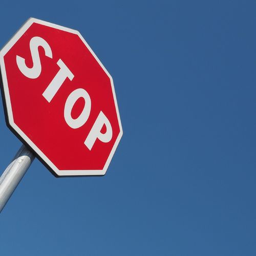 Don’t Fall for the Wrong House: 4 Red Flags NJ Buyers Can Spot Before Setting Foot Inside