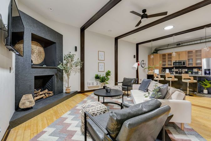 The Camel on Main 001