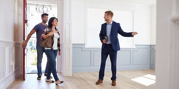 Showing | Buyers Need Space