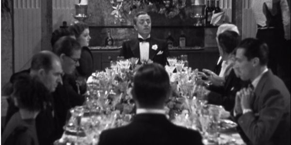 Professional Real Estate Agent Talk Over Thanksgiving Dinner-The &hellip;