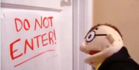 Minion reading door instruction