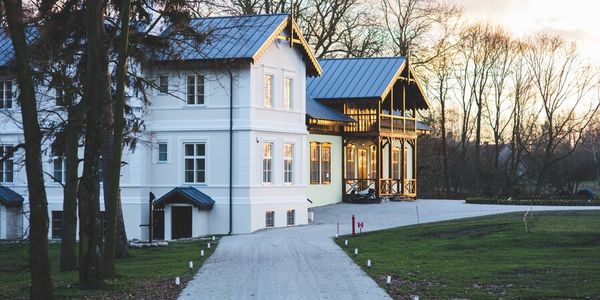 The Advantages and Considerations of Single-Family Homes