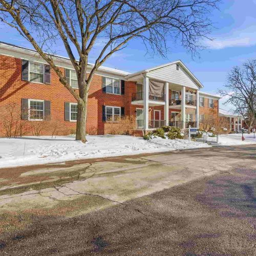 Houses for Sale Under $200,000 in Farmington Hills