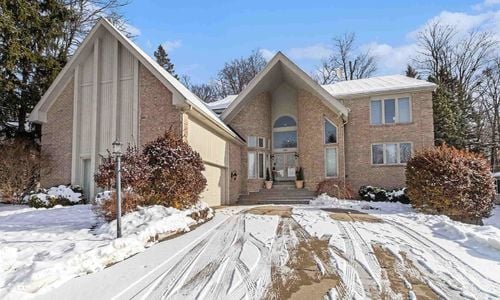 Big Houses for Sale in Farmington Hills, MI?