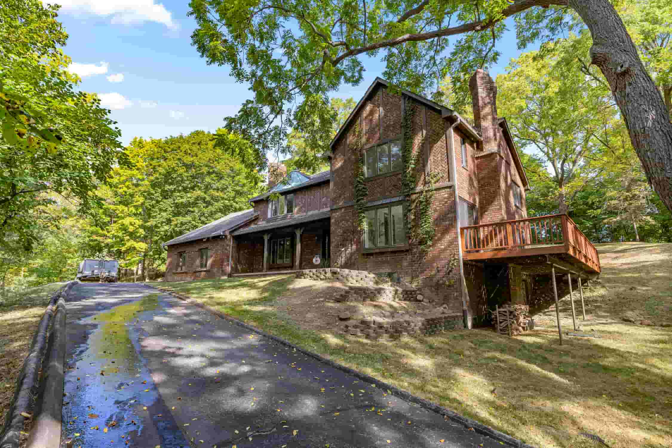 Homes for Sale With a View in Farmington Hills, MI?