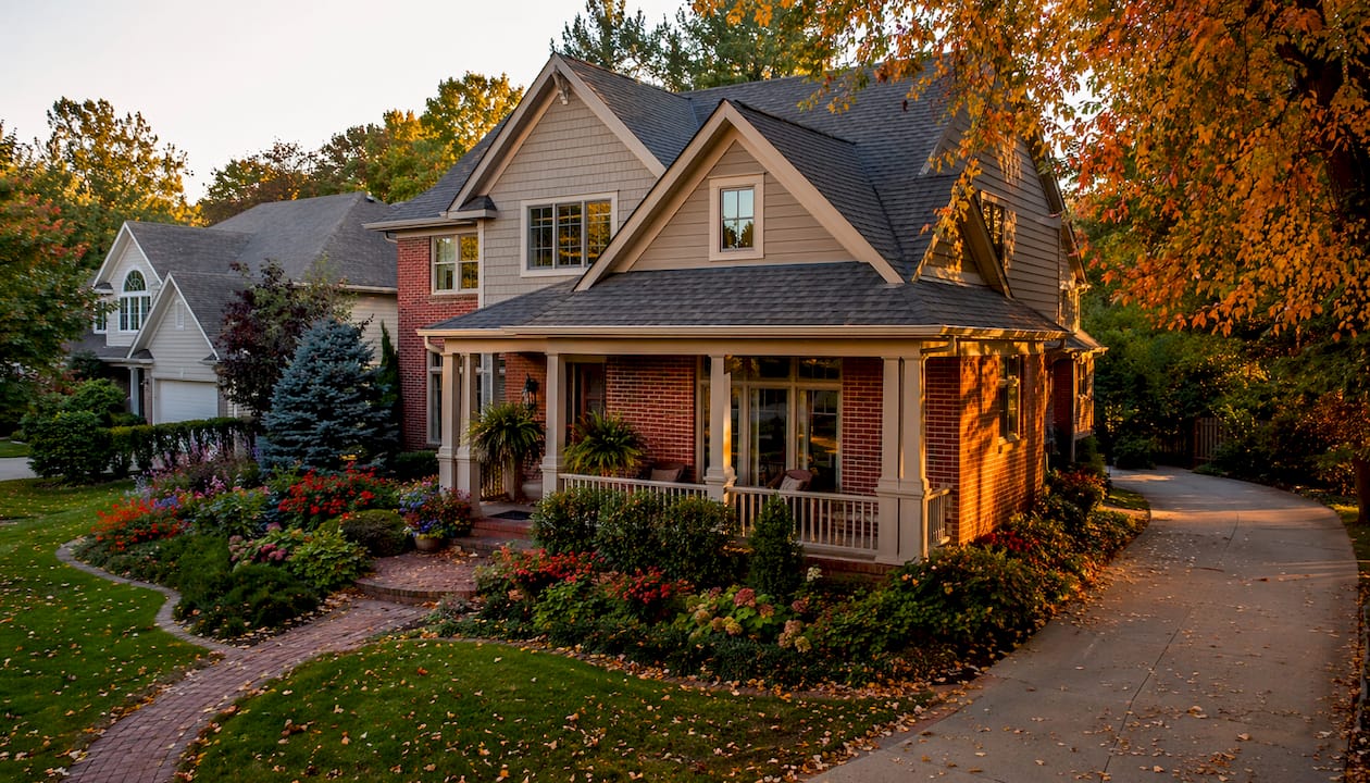 oakland-county-realtor-farmington-hills-home-exterior-tom-gilliam-remax-classic