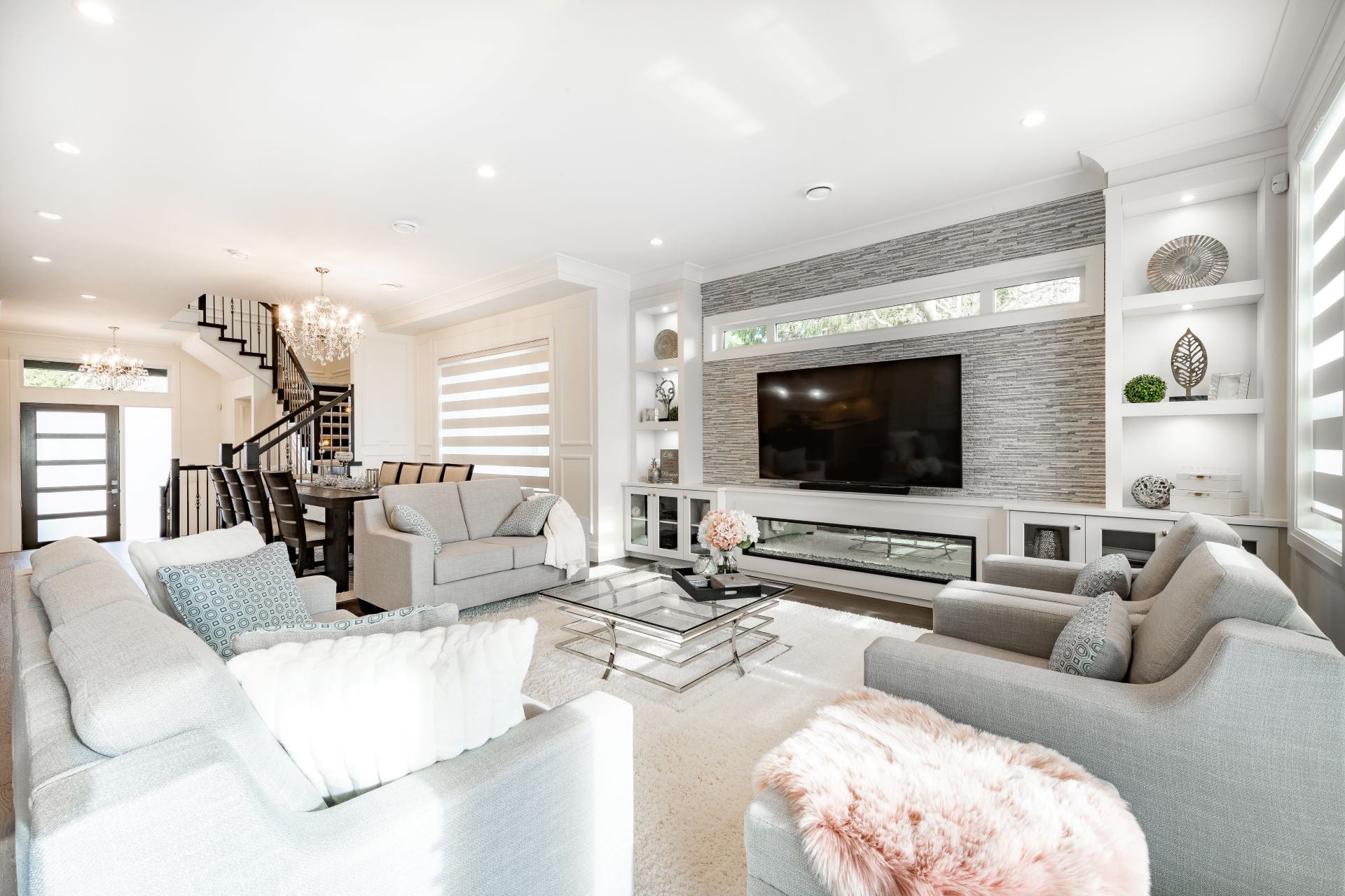 Elegant-and-clean-interior-rooms-with-splashes-of-color