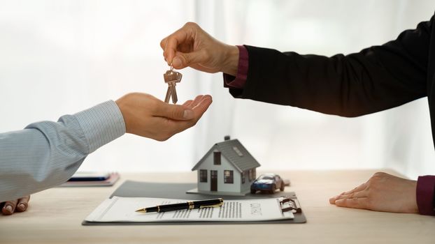 Move-In & Move-Out Support