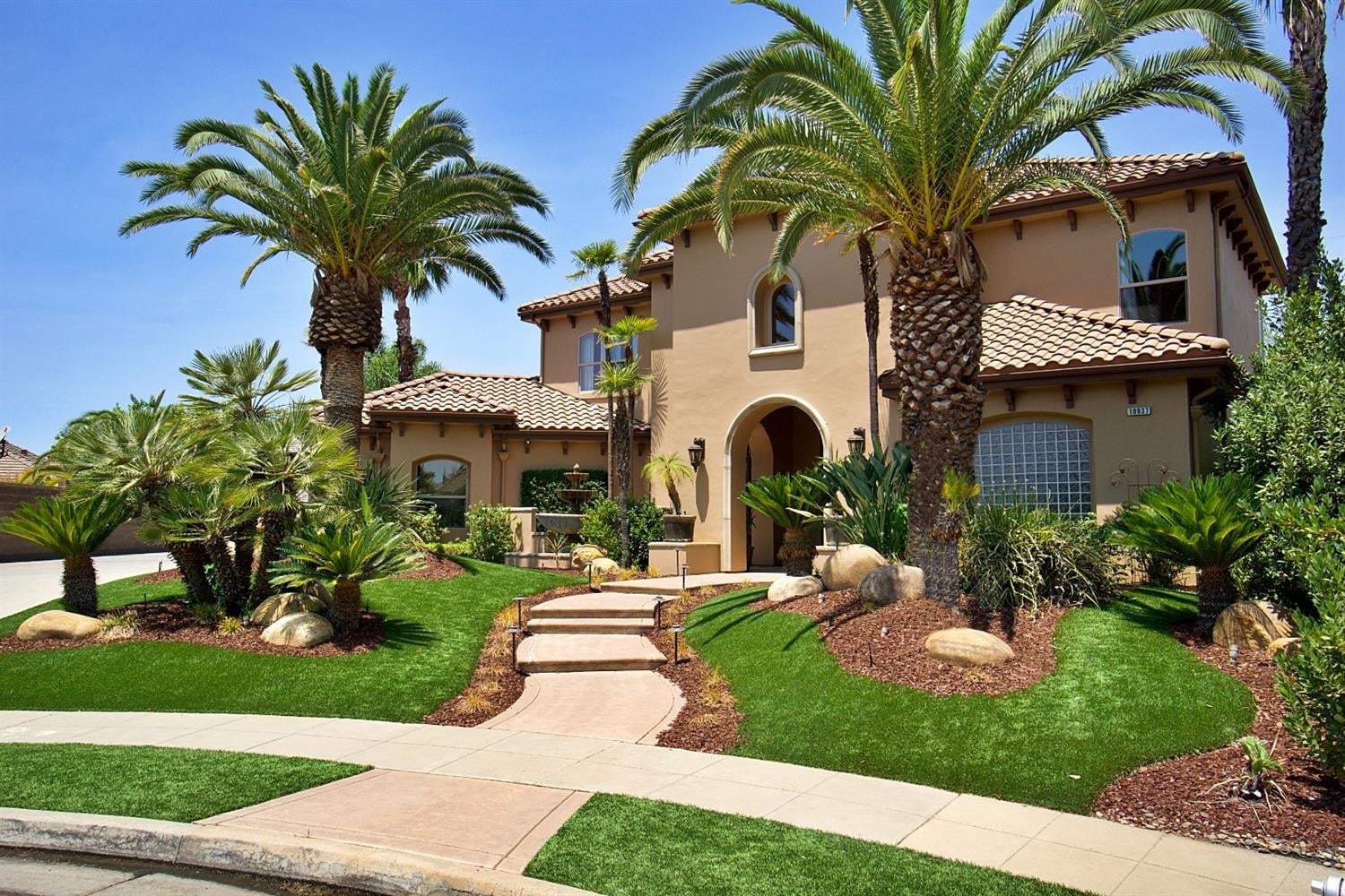 House in Fresno 04