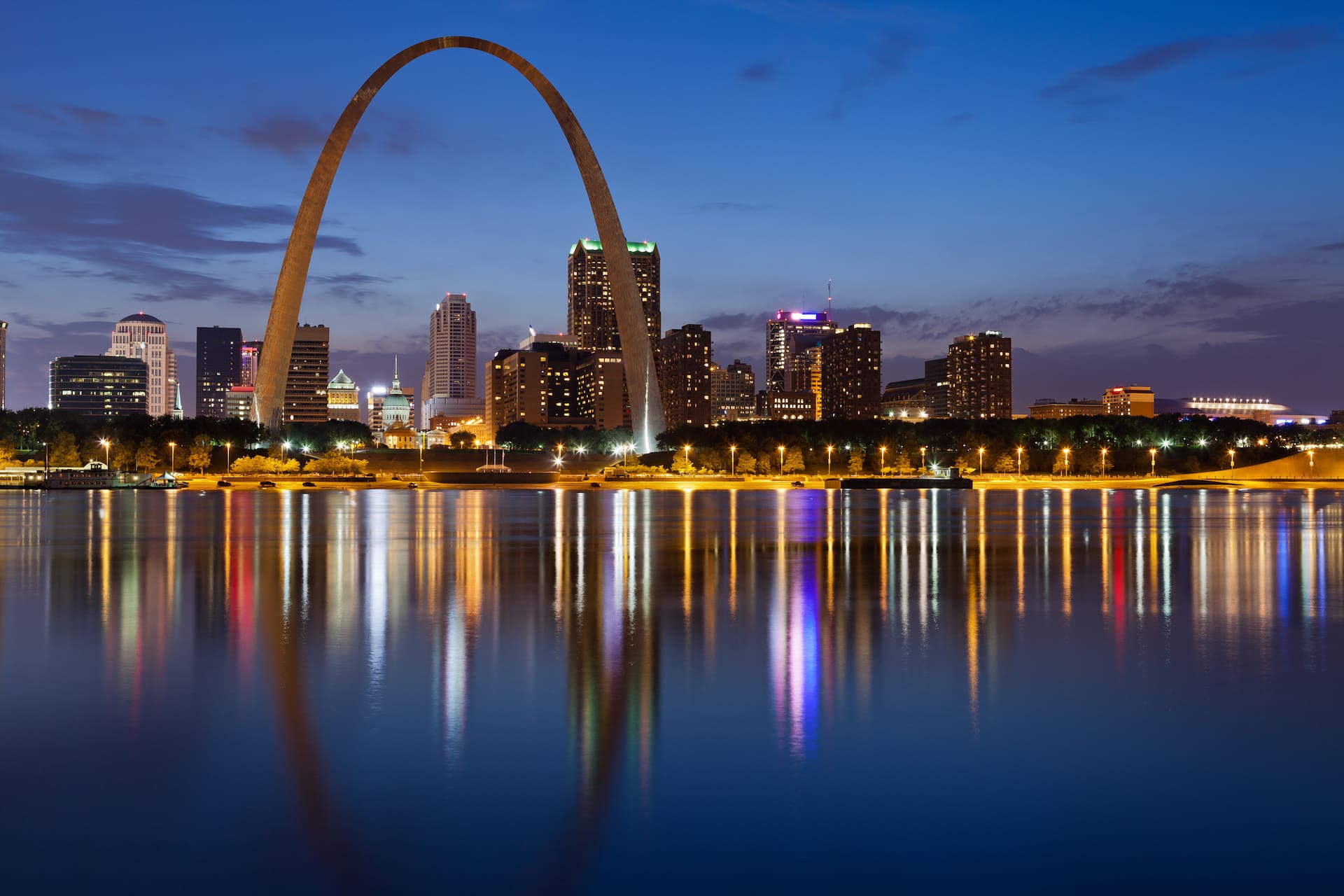 St-Louis-skyline-with-Arch-dramatic (1)
