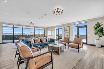 2001PH-15 Glebe St 49