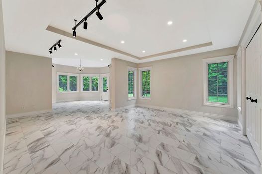 6511 Crowsfoot Road 14