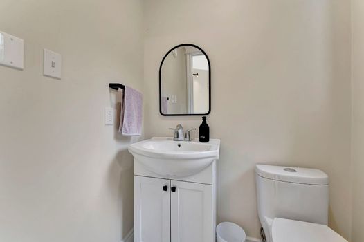 6511 Crowsfoot Road 16