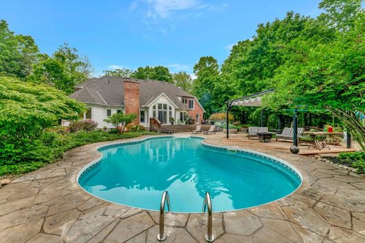 6511 Crowsfoot Road 24