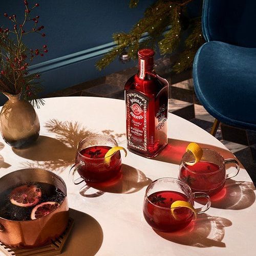 Holiday Spirit: 7 Festive Cocktails from the World’s Top Mixologists