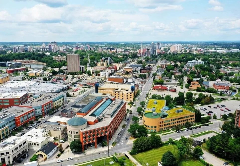 1000_F_467240112_3VNS2erz4exnJxR