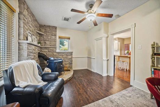 164 Queen Street East (14)