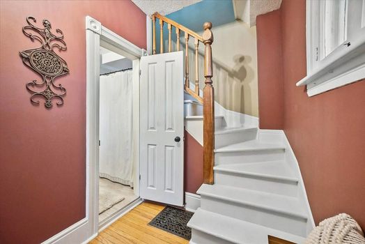 164 Queen Street East (17)