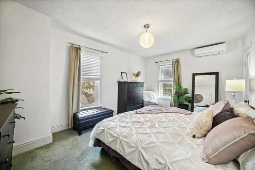 164 Queen Street East (18)