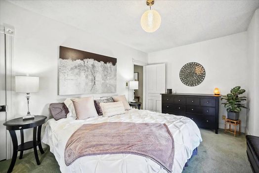 164 Queen Street East (20)